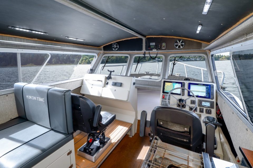 2019 Riptide Marine Saratoga 300W/Trailer/Freightliner FL60 Tow Vehicle