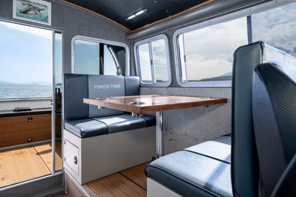 2019 Riptide Marine Saratoga 300W/Trailer/Freightliner FL60 Tow Vehicle