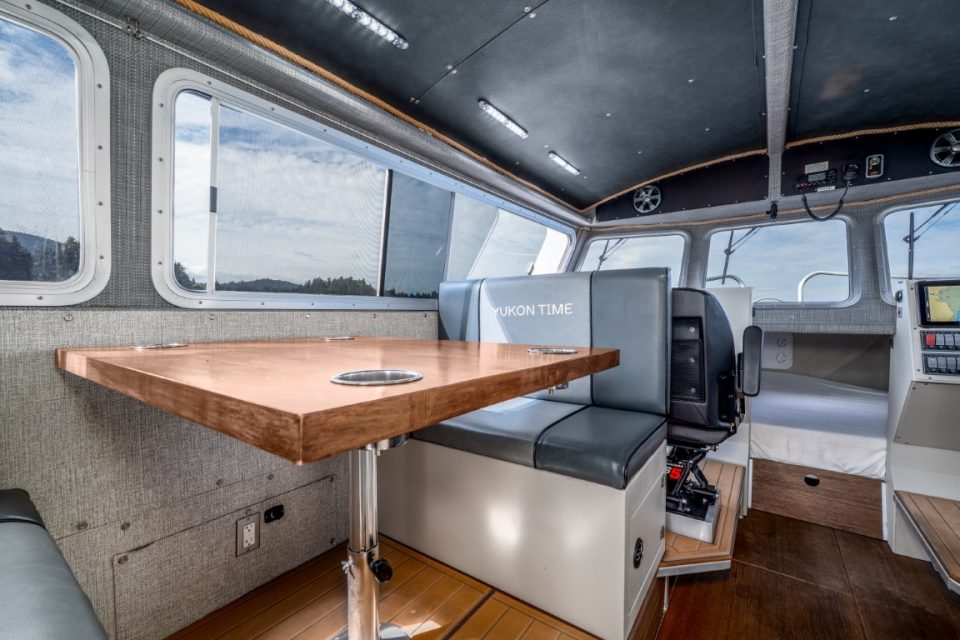 2019 Riptide Marine Saratoga 300W/Trailer/Freightliner FL60 Tow Vehicle