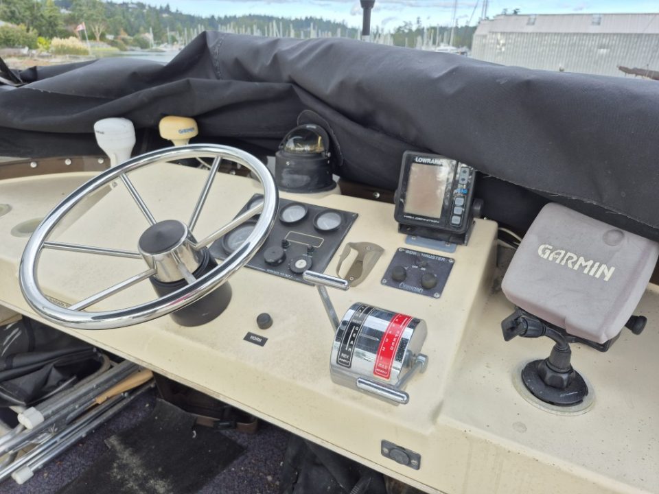 1999 Camano 31 Troll