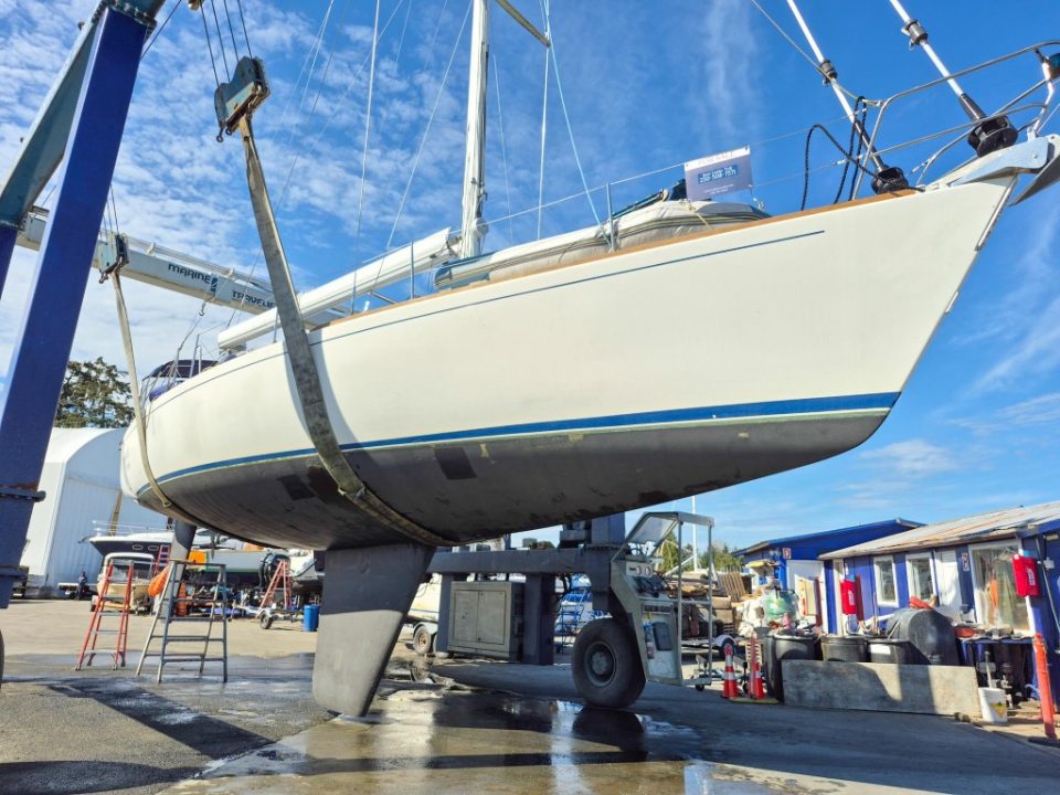 1990 J Boat 44