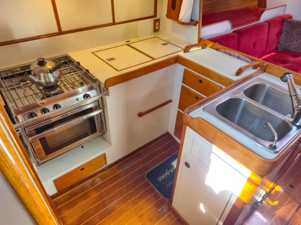 1990 J Boat 44
