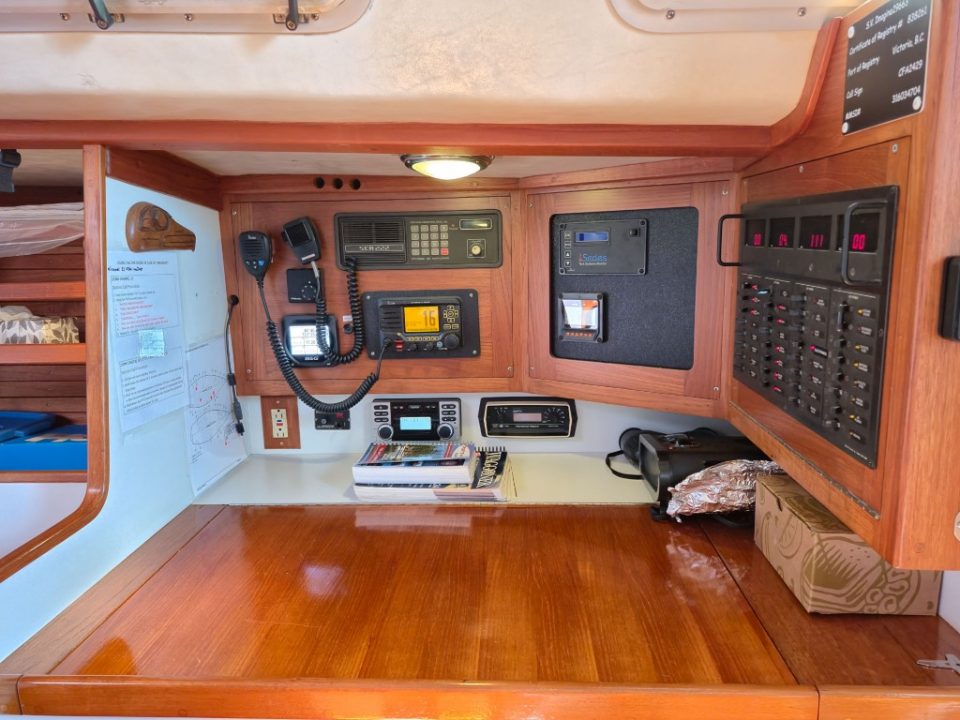 1990 J Boat 44
