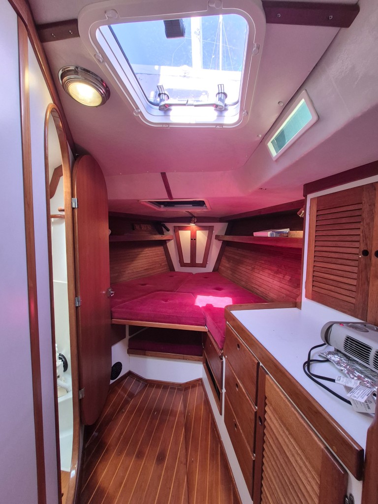 1990 J Boat 44