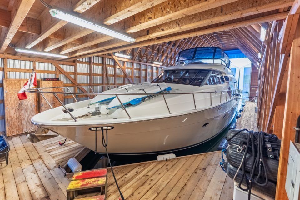 2007 Meridian 580 Pilothouse