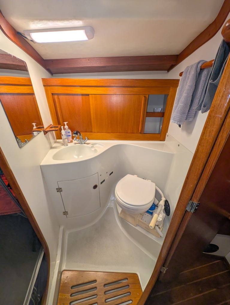 1990 J Boat 44