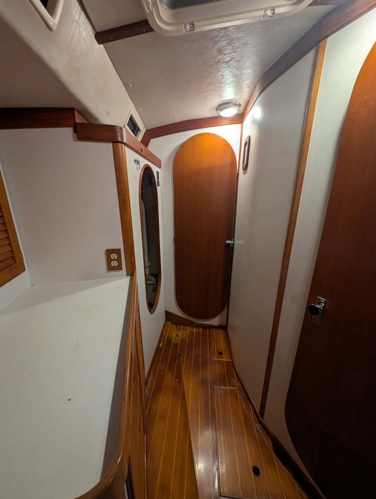 1990 J Boat 44