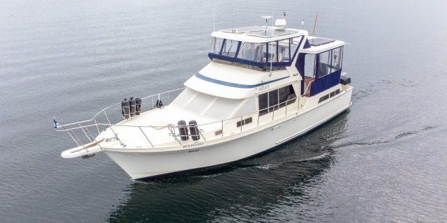 1989 Tollycraft 44 Cockpit Motor Yacht