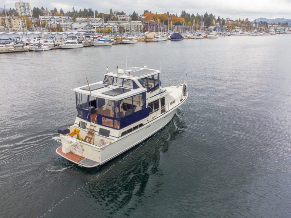 1989 Tollycraft 44 Cockpit Motor Yacht