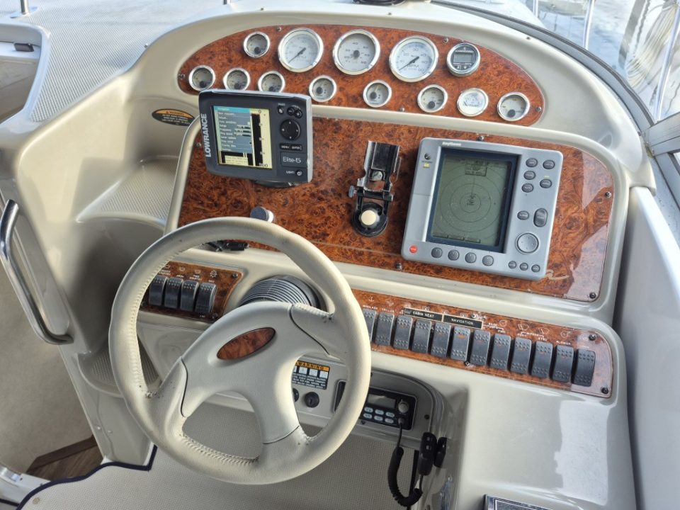 1999 Bayliner 3055 Ciera