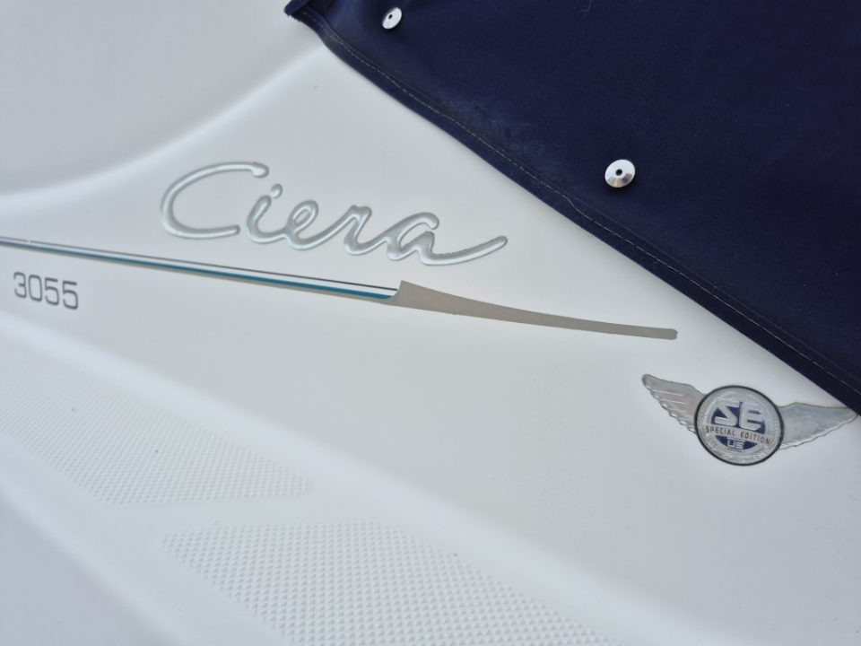 1999 Bayliner 3055 Ciera