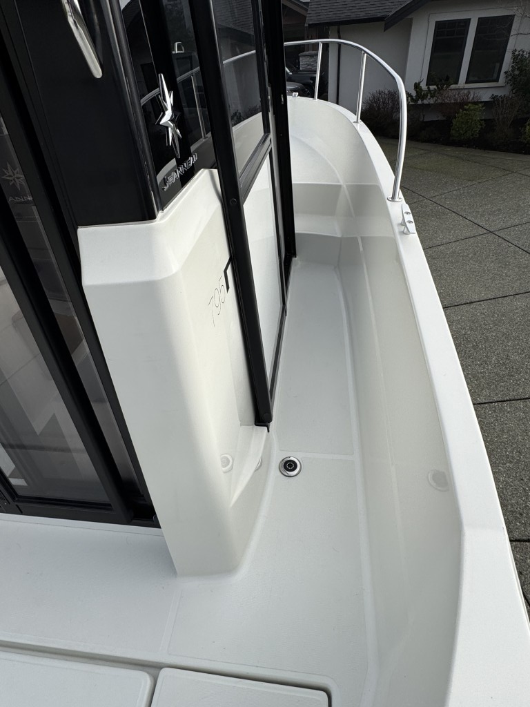 2019 Jeanneau NC Sport 795