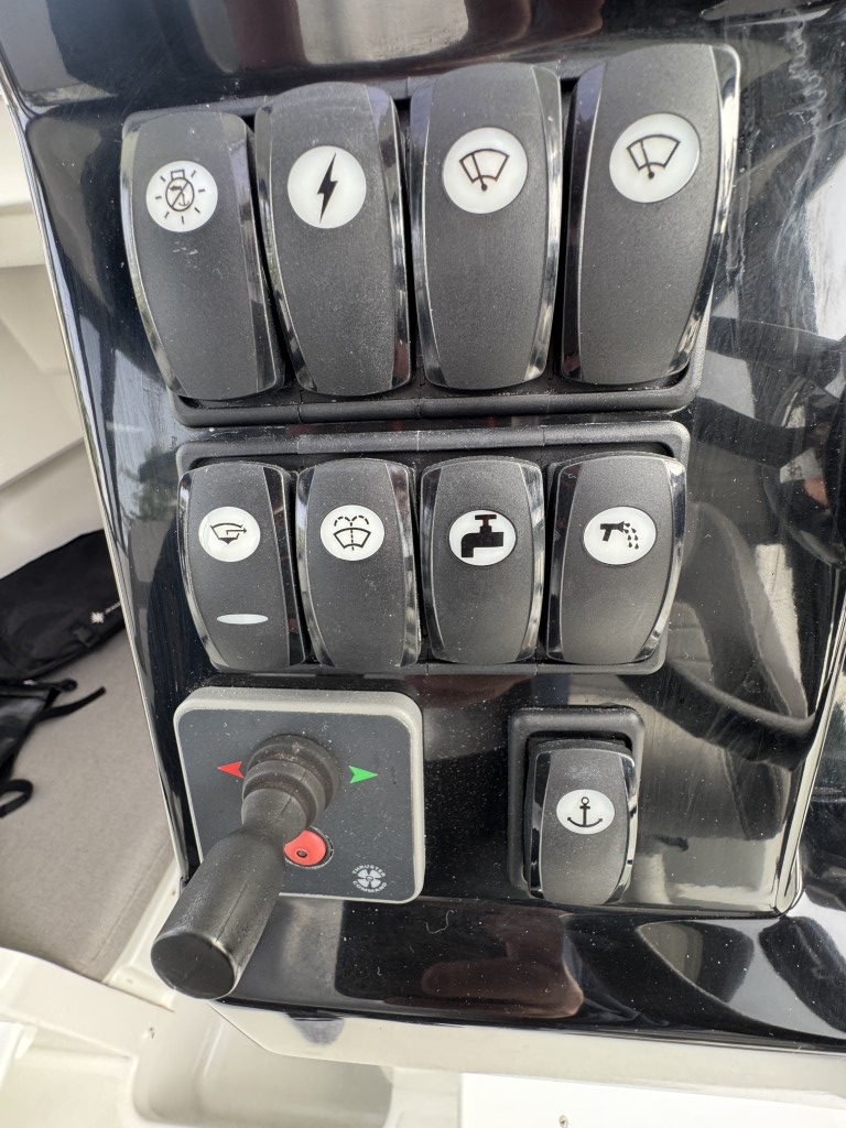 2019 Jeanneau NC Sport 795