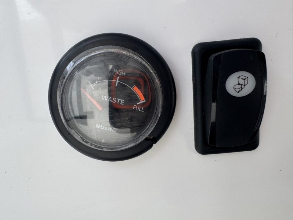 2019 Jeanneau NC Sport 795