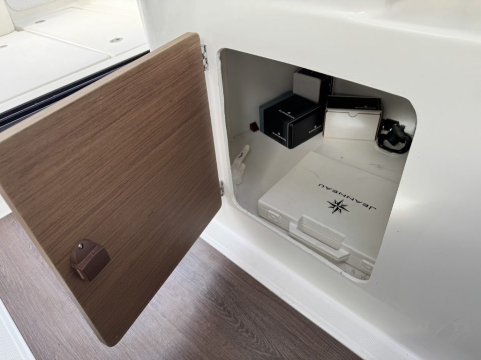 2019 Jeanneau NC Sport 795