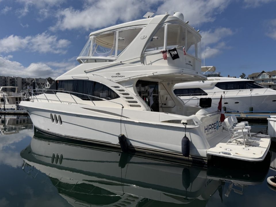 2009 Silverton 52 Ovation