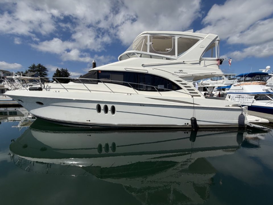 2009 Silverton 52 Ovation