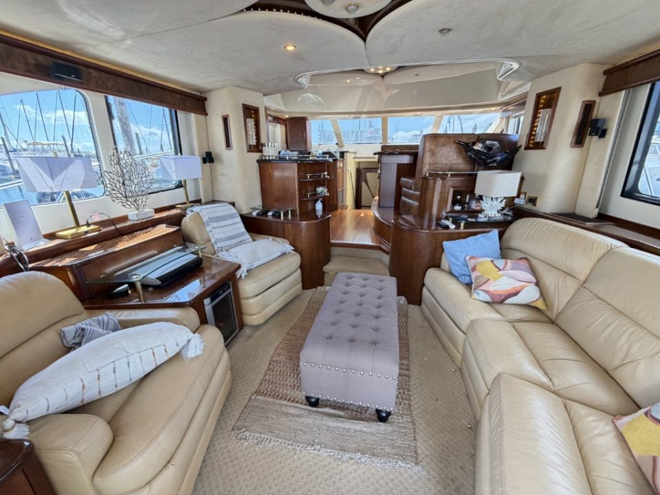 2009 Silverton 52 Ovation