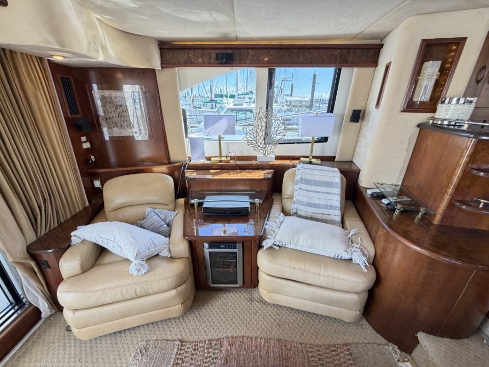 2009 Silverton 52 Ovation