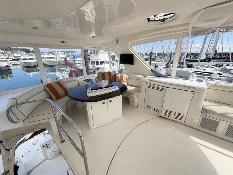 2009 Silverton 52 Ovation