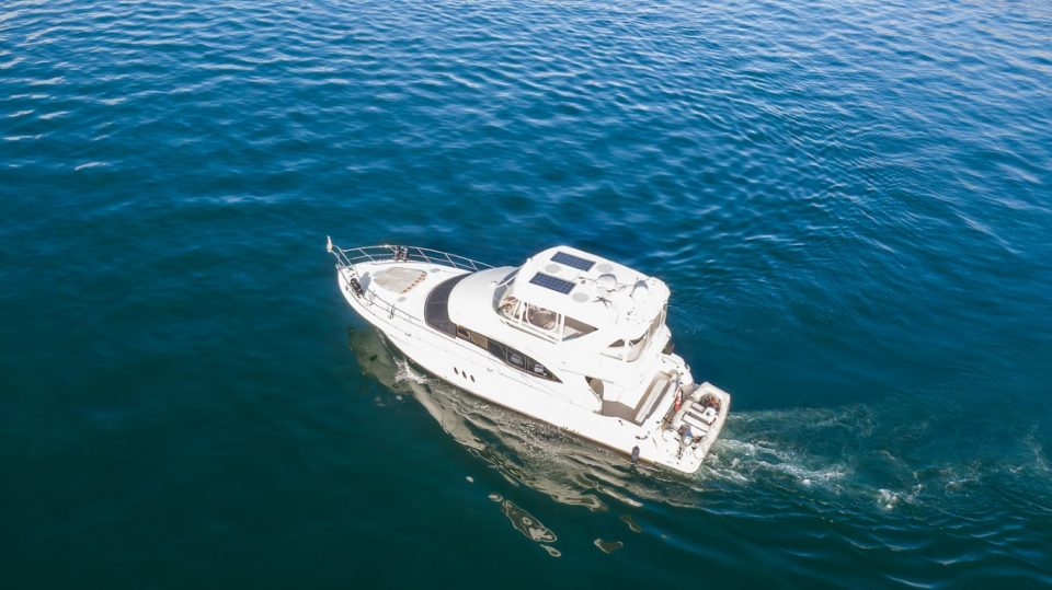 2009 Silverton 52 Ovation