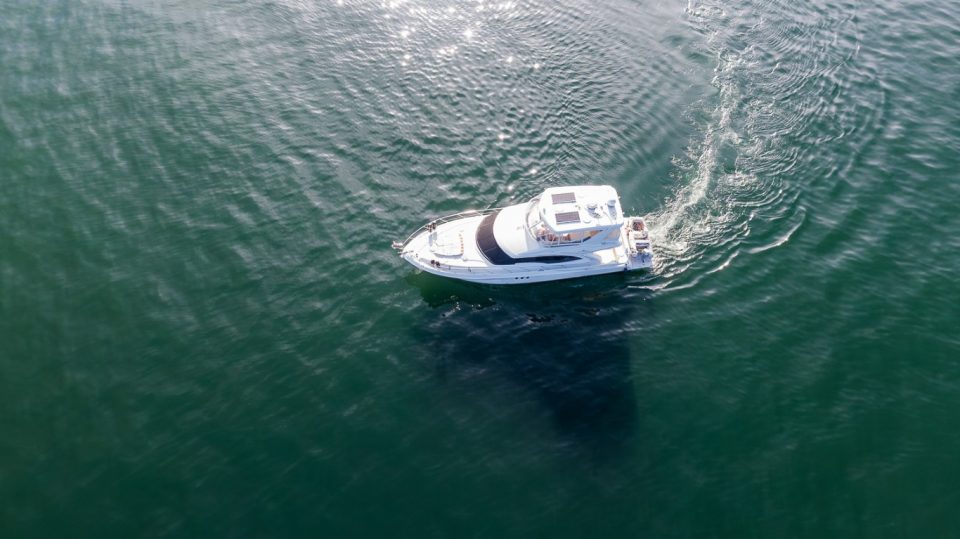 2009 Silverton 52 Ovation