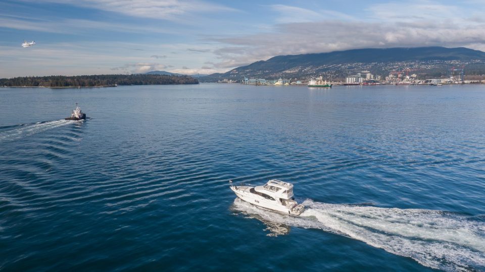 2009 Silverton 52 Ovation