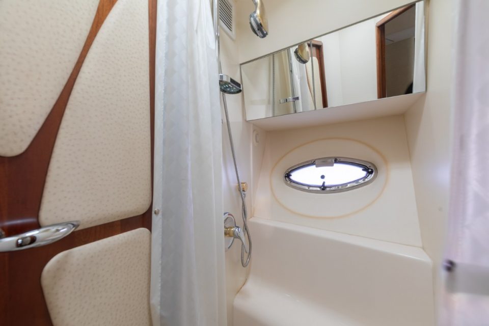 2009 Silverton 52 Ovation