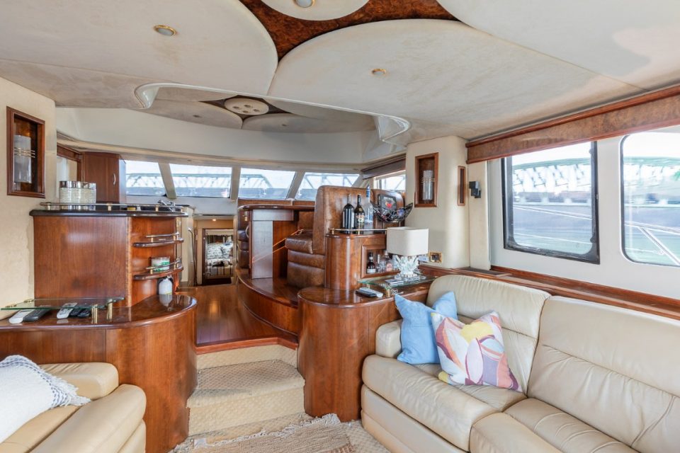 2009 Silverton 52 Ovation