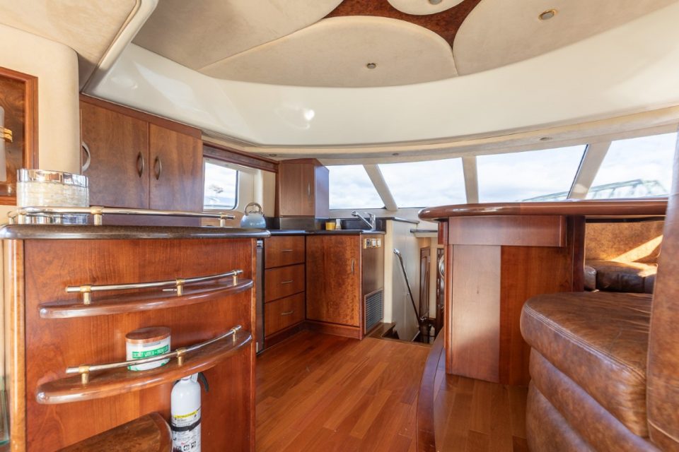 2009 Silverton 52 Ovation