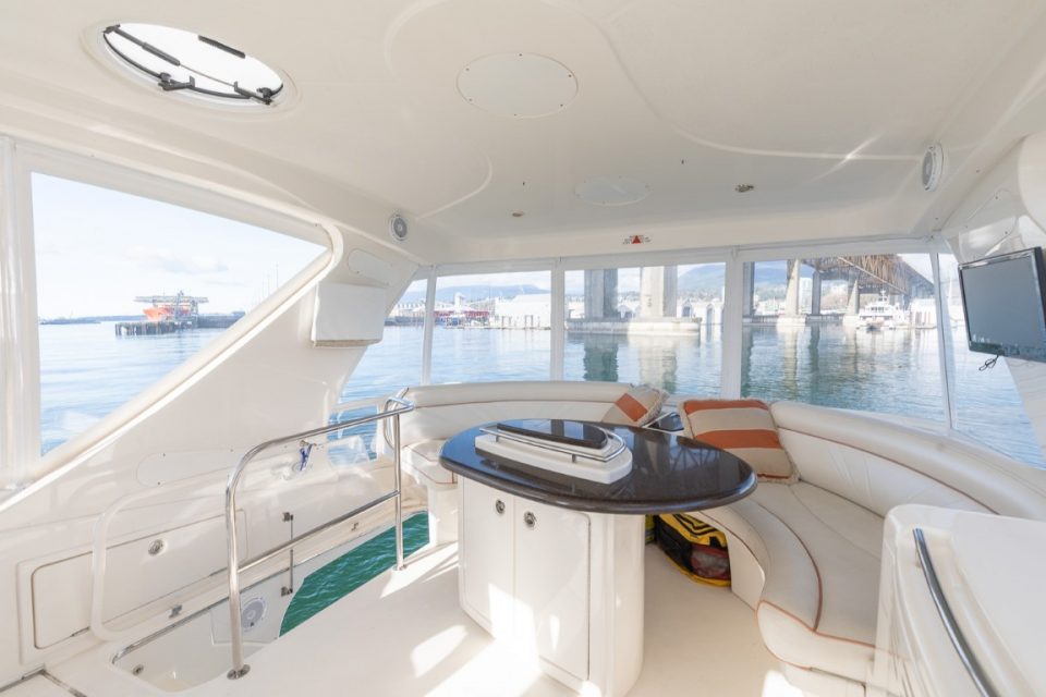 2009 Silverton 52 Ovation