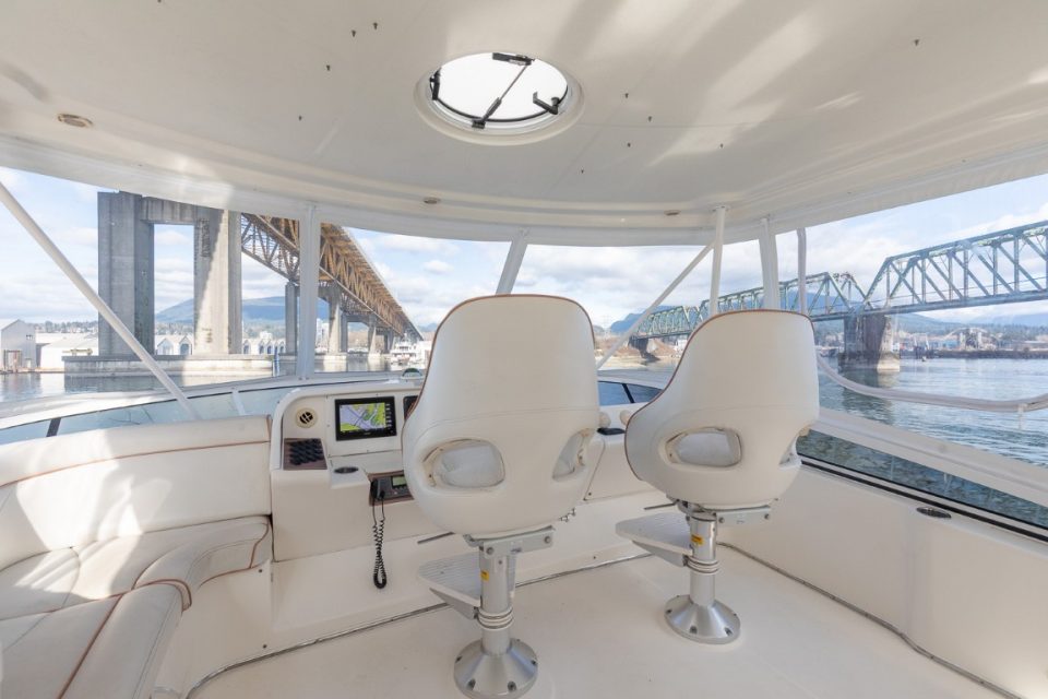 2009 Silverton 52 Ovation