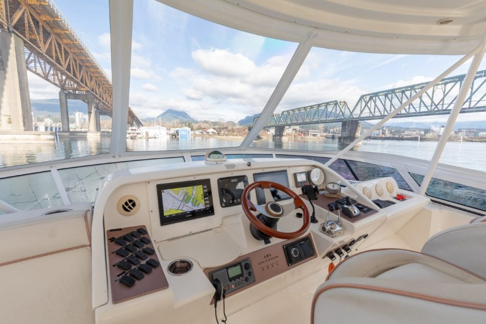 2009 Silverton 52 Ovation