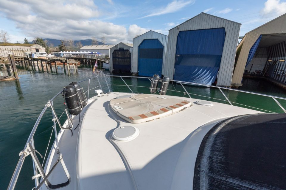 2009 Silverton 52 Ovation