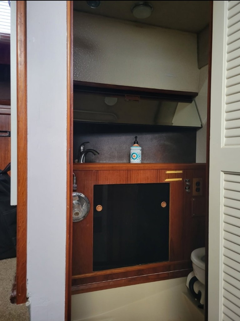 1977 Pacemaker Motor Yacht