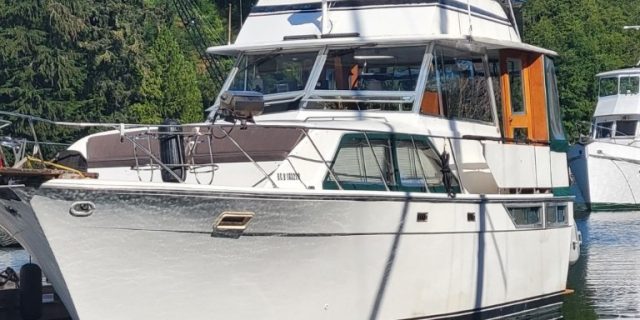 1977 Pacemaker Motor Yacht