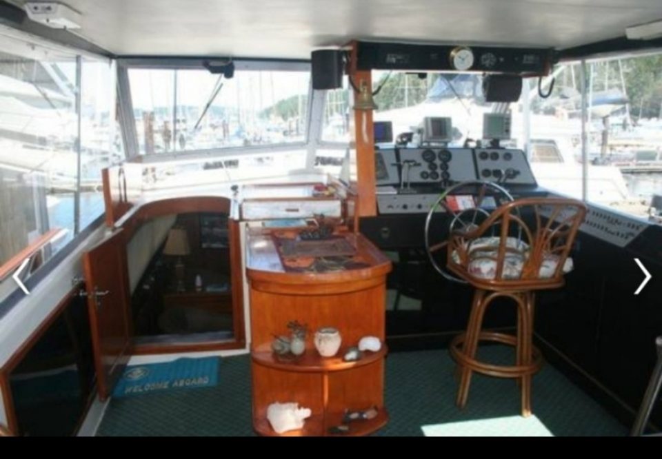 1977 Pacemaker Motor Yacht