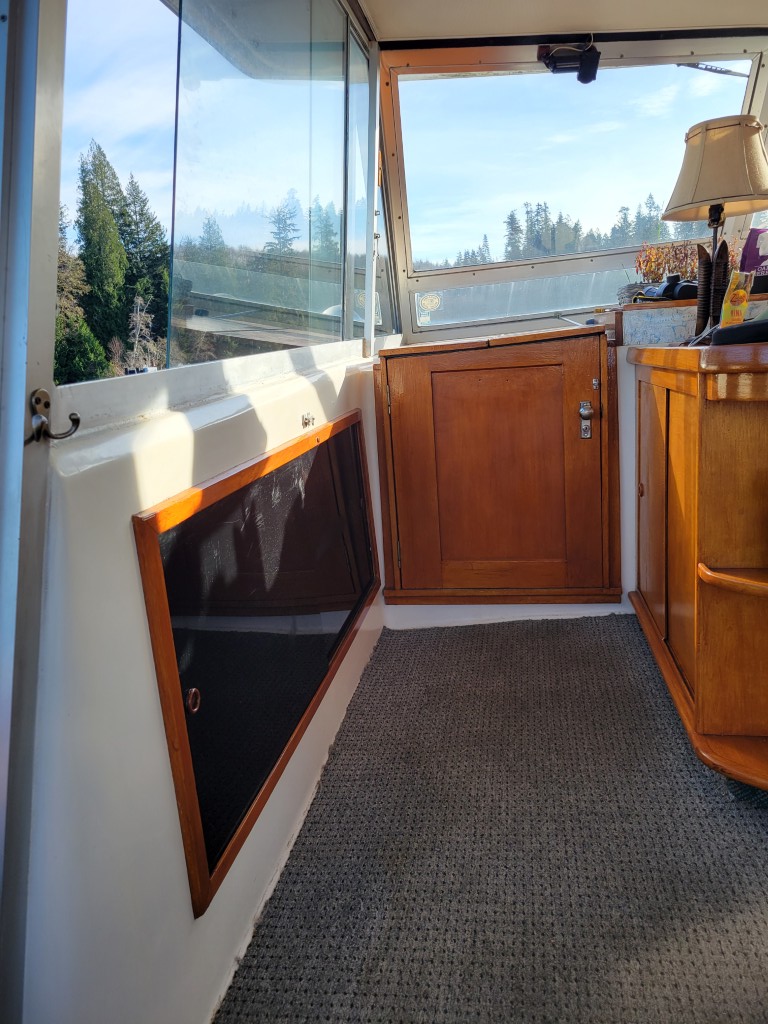 1977 Pacemaker Motor Yacht