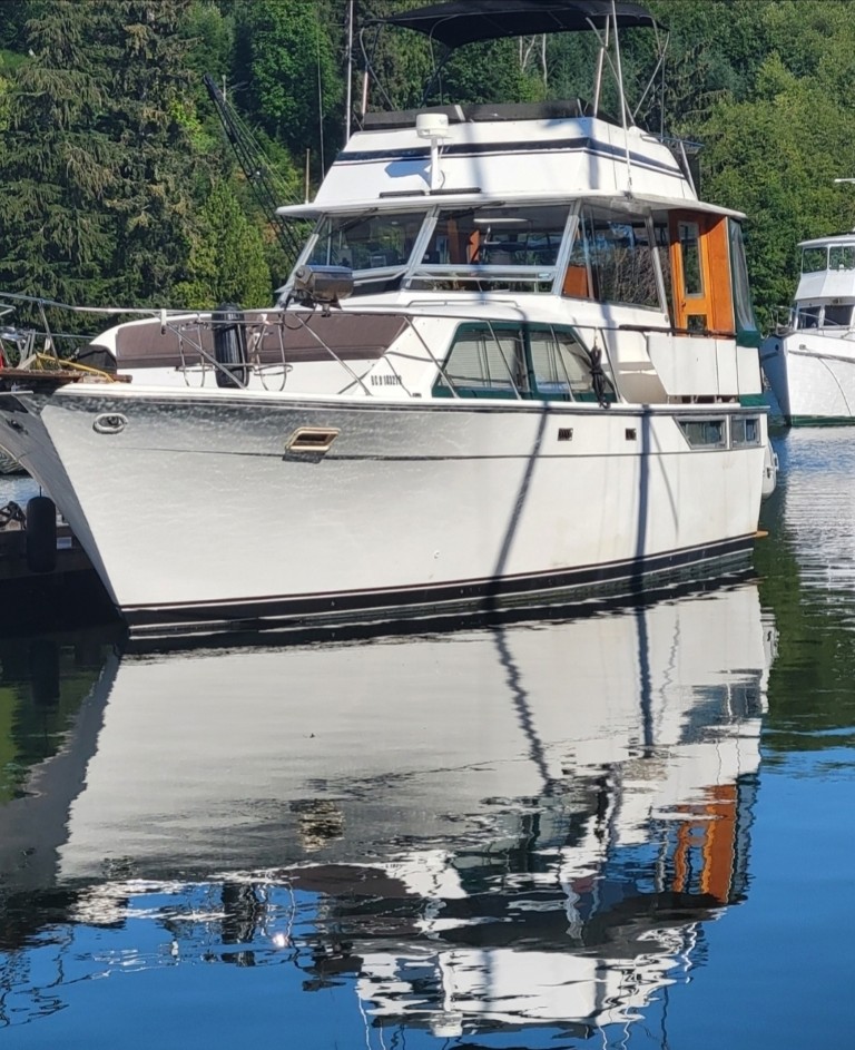 1977 Pacemaker Motor Yacht