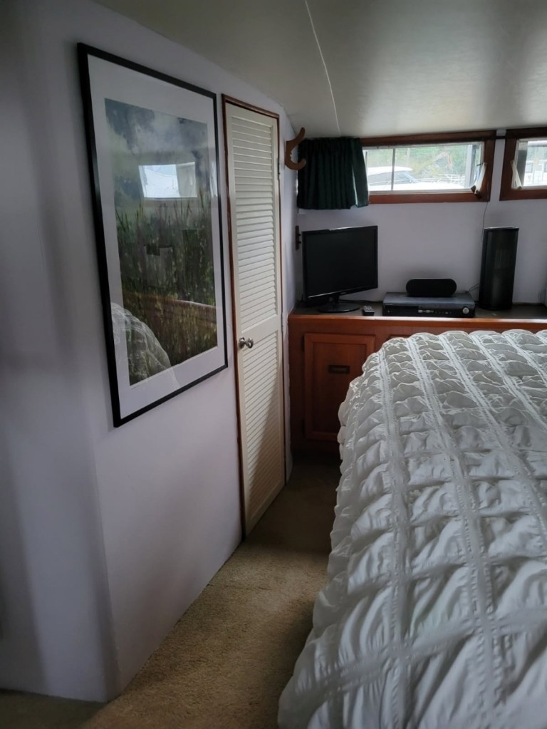 1977 Pacemaker Motor Yacht