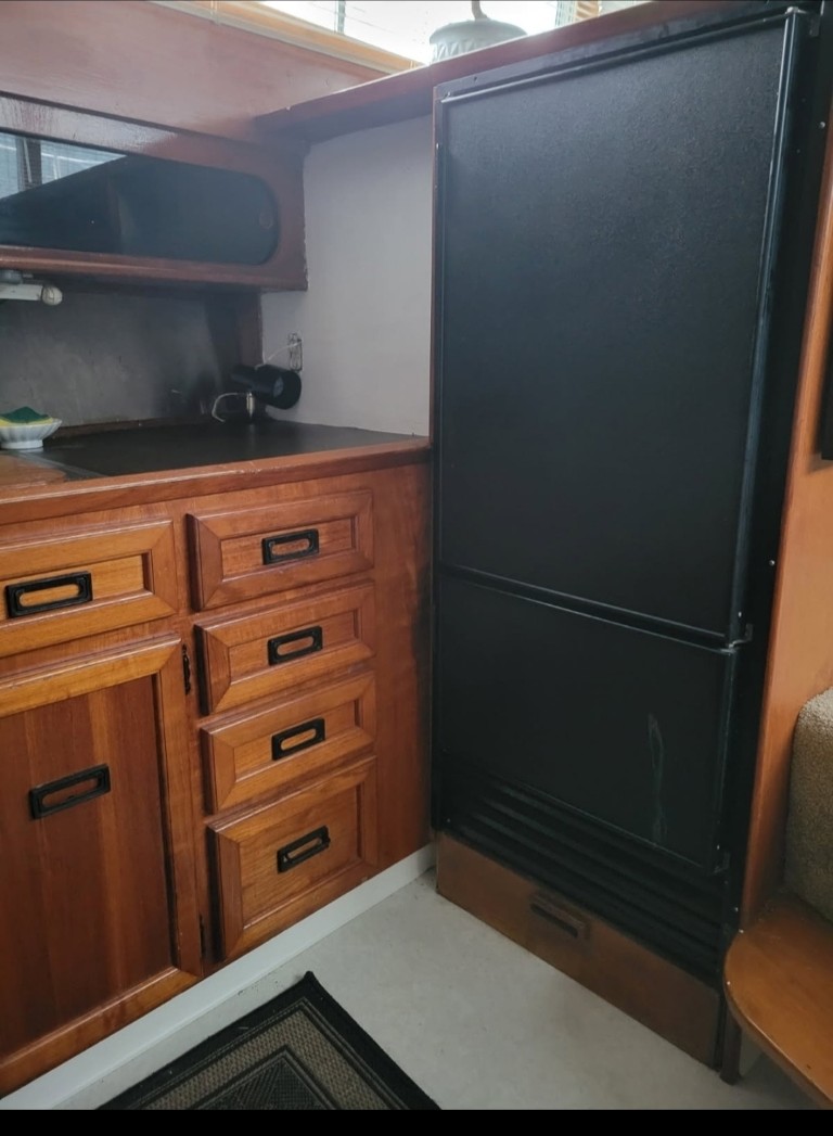 1977 Pacemaker Motor Yacht