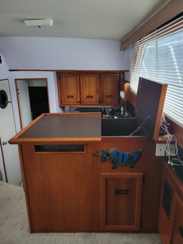 1977 Pacemaker Motor Yacht