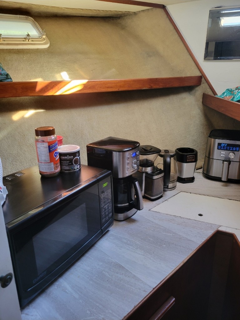 1977 Pacemaker Motor Yacht