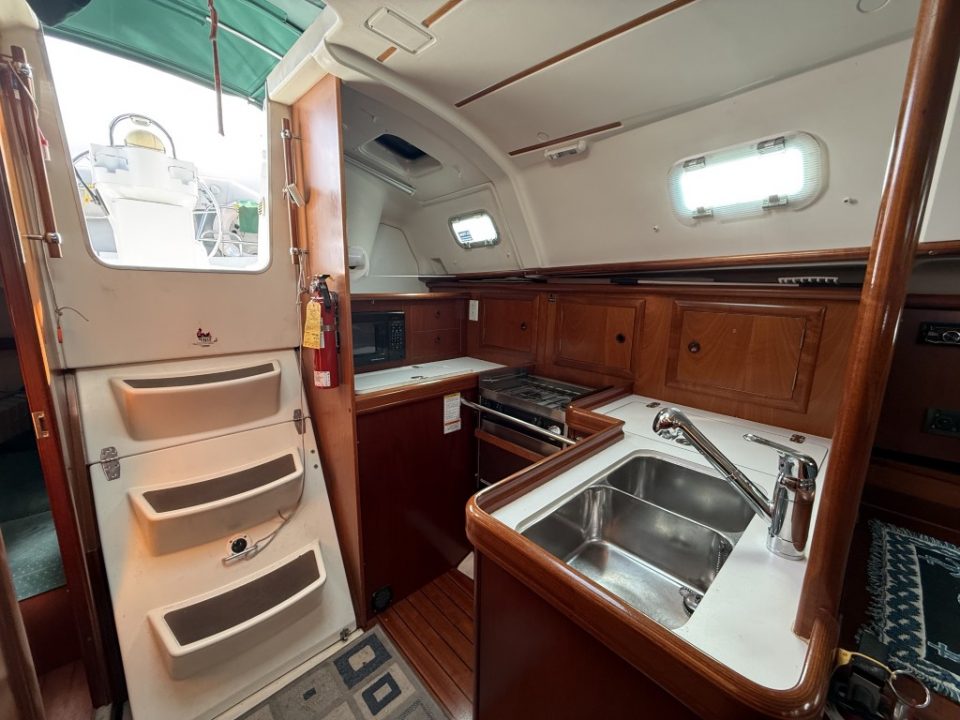 2001 Beneteau Oceanis 331