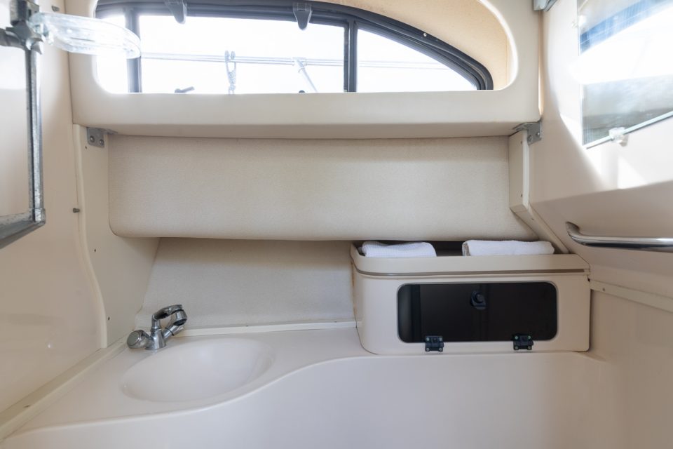 2000 Grady-White Marlin 300