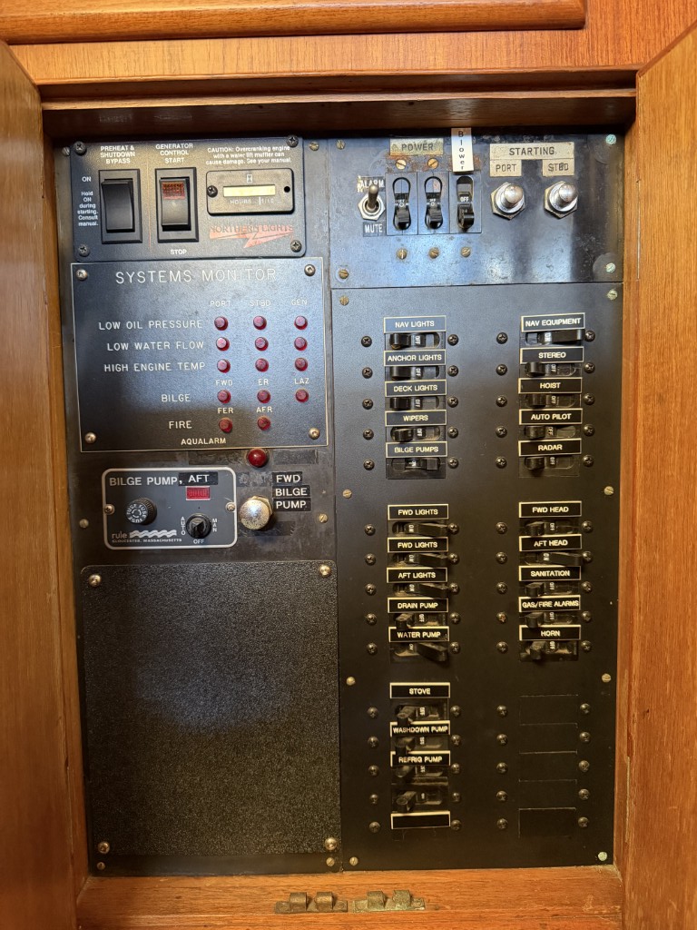 1969 Grand Banks Classic 42