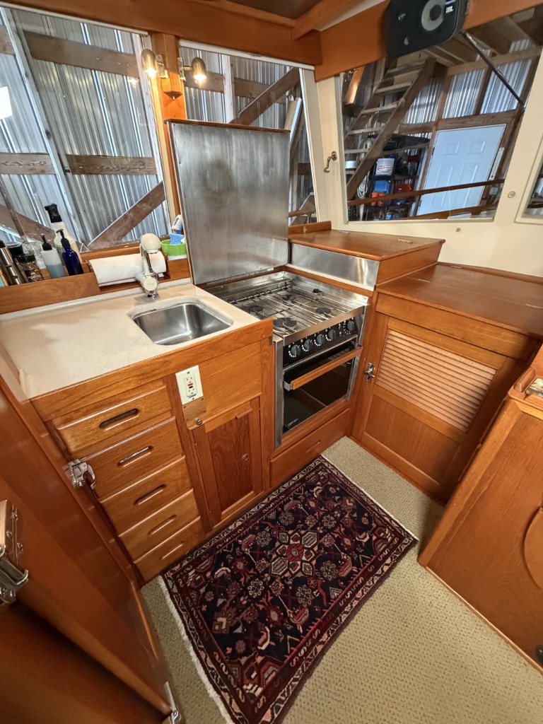 1969 Grand Banks Classic 42