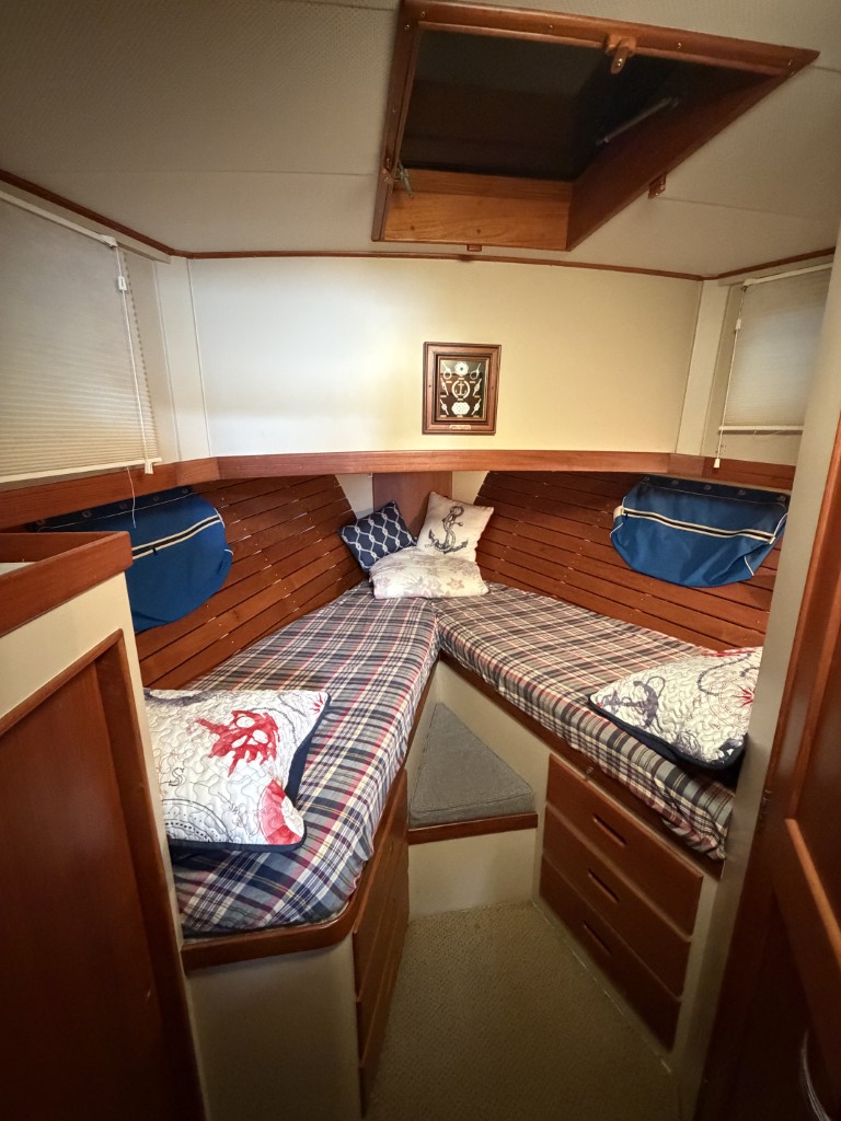 1969 Grand Banks Classic 42