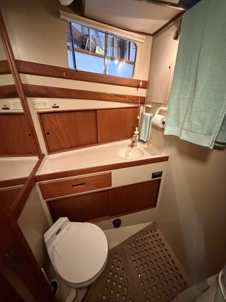 1969 Grand Banks Classic 42