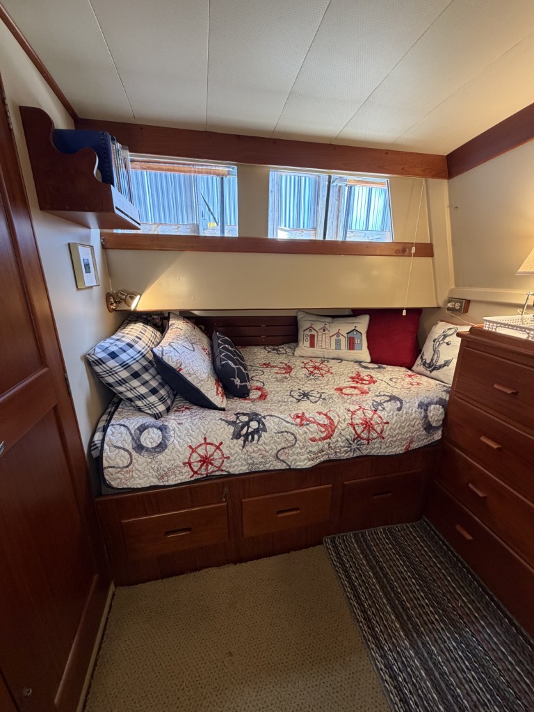 1969 Grand Banks Classic 42